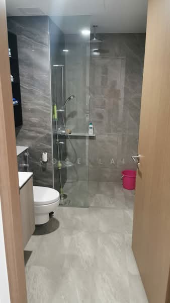 Whistler Grand, 109 West Coast Vale, 2 Bedrooms, 614 sqft, Condominium For Rent, by Rose Lai, 500122977 - Bathroom - PropertyGuru.com.sg