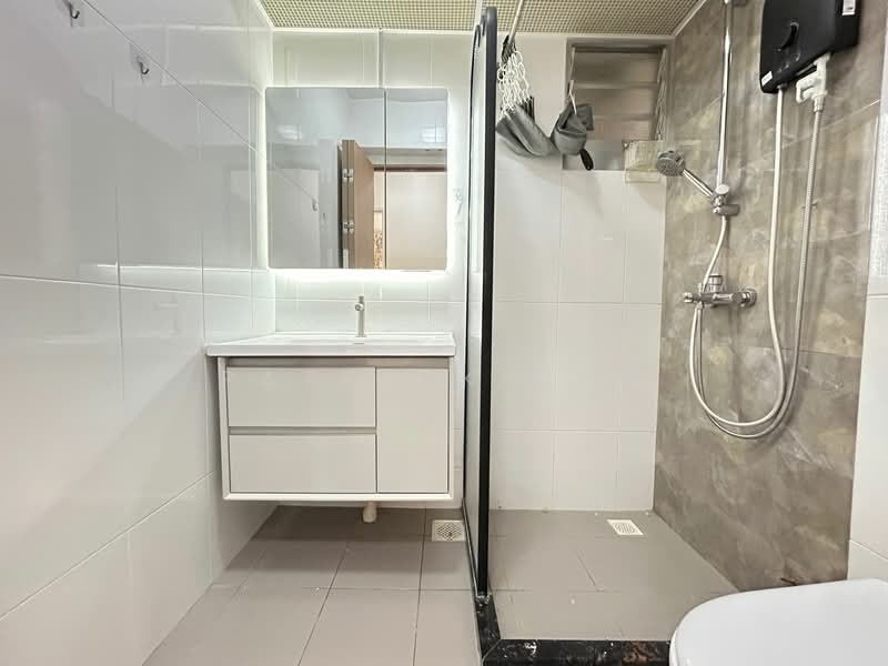 228A Ang Mo Kio Street 23, 228A Ang Mo Kio Street 23, 3 Bedrooms, 1,033 sqft, HDB Flat For Rent, by Patrick Ong, 500122985 - Bathroom - PropertyGuru.com.sg