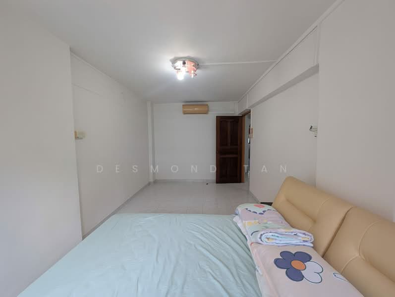 536 Upper Cross Street, 536 Upper Cross Street, 2 Bedrooms, 731 sqft, HDB Flat For Sale, by Desmond Tan, 500122989 - Bedroom - PropertyGuru.com.sg