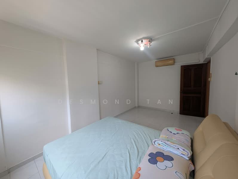 536 Upper Cross Street, 536 Upper Cross Street, 2 Bedrooms, 731 sqft, HDB Flat For Sale, by Desmond Tan, 500122989 - Bedroom - PropertyGuru.com.sg