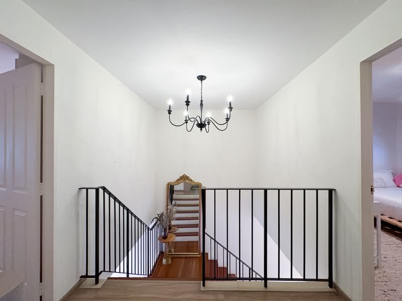 111 Pasir Ris Street 11, 111 Pasir Ris Street 11, 4 Bedrooms, 1,572 sqft, HDB Flat For Sale, by THE SHAFIQ AFFANDI, 500123001 - Corridor - PropertyGuru.com.sg