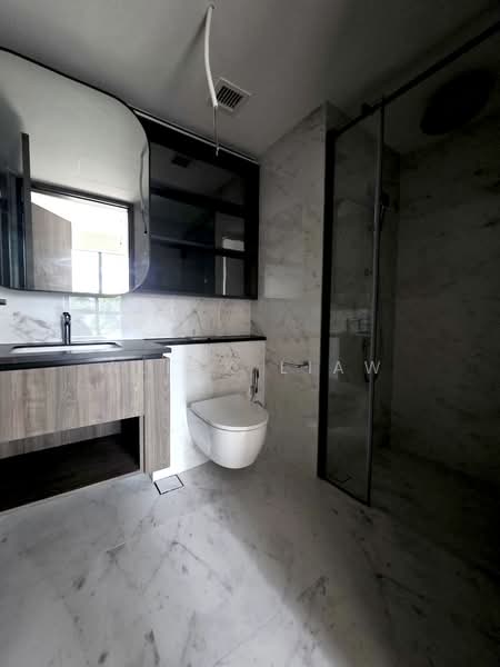 Sceneca Residence, 26 Tanah Merah Kechil Link, 2 Bedrooms, 689 sqft, Condominium For Sale, by Alick Liaw, 500123010 - Bathroom - PropertyGuru.com.sg