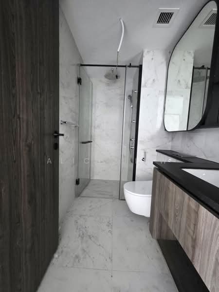 Sceneca Residence, 26 Tanah Merah Kechil Link, 2 Bedrooms, 689 sqft, Condominium For Sale, by Alick Liaw, 500123010 - Bathroom - PropertyGuru.com.sg