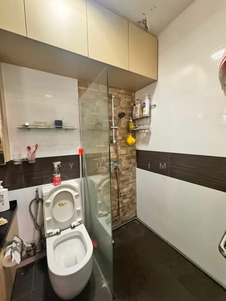 289D Bukit Batok Street 25, 289D Bukit Batok Street 25, 3 Bedrooms, 1,302 sqft, HDB Flat For Sale, by Cyrus Lim, 500123017 - Bathroom - PropertyGuru.com.sg