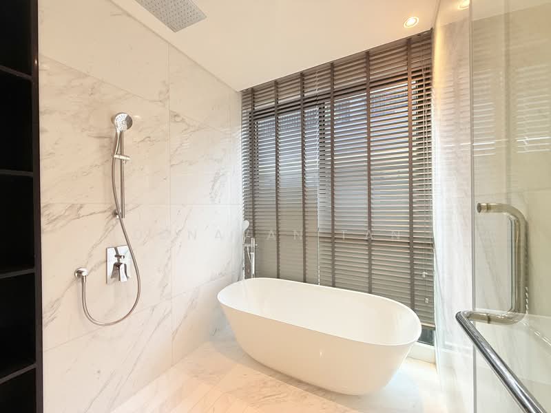21 Mount Rosie, , 8 Bedrooms, 16,031 sqft, Detached House For Sale, by Donavan Tan, 500123019 - Bathroom - PropertyGuru.com.sg