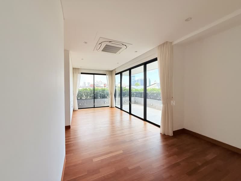21 Mount Rosie, , 8 Bedrooms, 16,031 sqft, Detached House For Sale, by Donavan Tan, 500123019 - Balcony - PropertyGuru.com.sg
