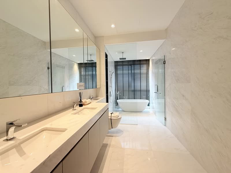 21 Mount Rosie, , 8 Bedrooms, 16,031 sqft, Detached House For Sale, by Donavan Tan, 500123019 - Bathroom - PropertyGuru.com.sg