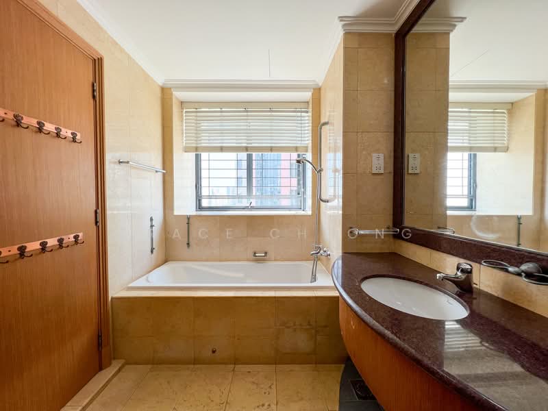 Haig Court, 152 Haig Road, 4 Bedrooms, 1,550 sqft, Condominium For Rent, by Grace Cheong, 500123021 - Master Bathroom - PropertyGuru.com.sg