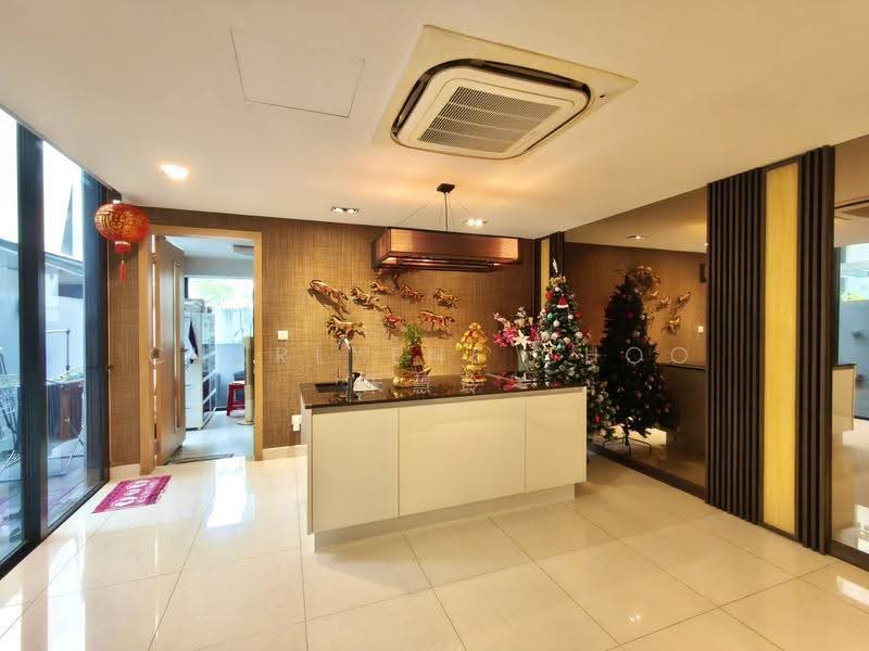 Avant Parc, Wak Hassan Place, Sembawang / Yishun, 6 Bedrooms, 5,576 sqft, Terraced House For Sale, by Charlyene Choo 朱慧玲, 500123030 - Kitchen - PropertyGuru.com.sg