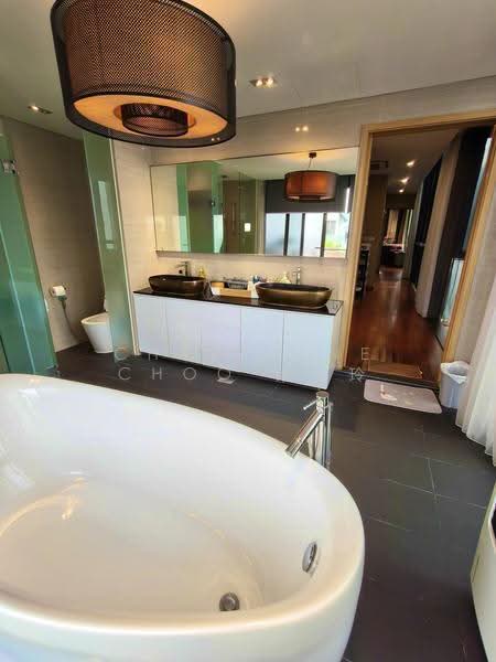 Avant Parc, Wak Hassan Place, Sembawang / Yishun, 6 Bedrooms, 5,576 sqft, Terraced House For Sale, by Charlyene Choo 朱慧玲, 500123030 - Bathroom - PropertyGuru.com.sg
