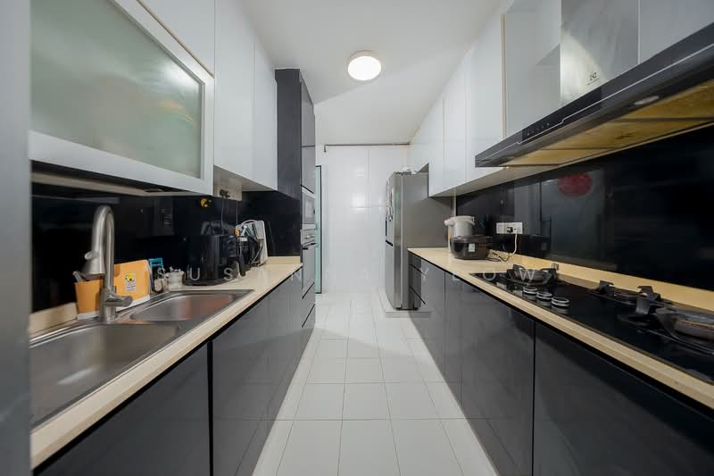 440A Fernvale Link, 440A Fernvale Link, 3 Bedrooms, 990 sqft, HDB Flat For Sale, by Susanna Yeow, 500123038 - Kitchen - PropertyGuru.com.sg