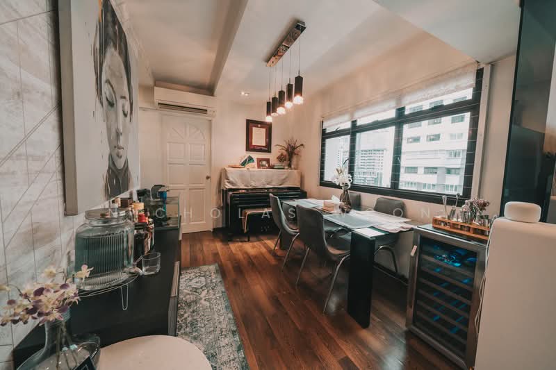 17 Cantonment Close, 17 Cantonment Close, 3 Bedrooms, 969 sqft, HDB Flat For Sale, by Nicholas Woon, 500123048 - Dining Room - PropertyGuru.com.sg