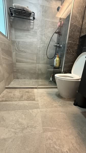 450C Sengkang West Way, 450C Sengkang West Way, 2 Bedrooms, 721 sqft, HDB Flat For Sale, by Fong Lai Cheng Jasmine, 500123053 - Bathroom - PropertyGuru.com.sg