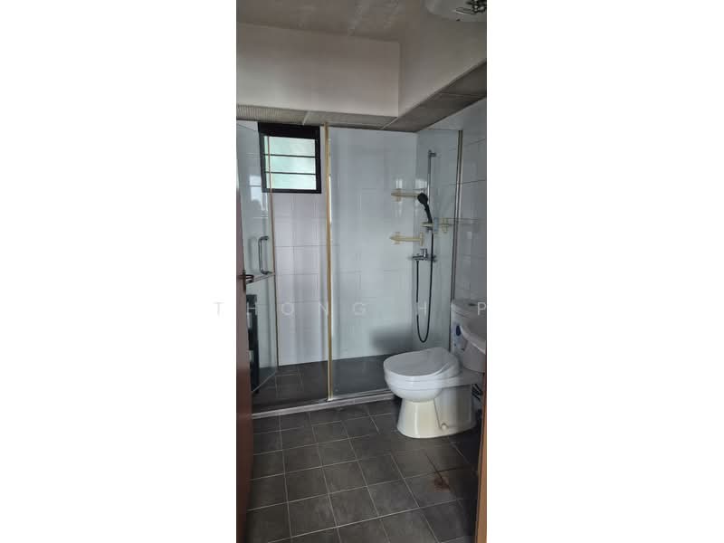 266C Punggol Way, 266C Punggol Way, 3 Bedrooms, 990 sqft, HDB Flat For Sale, by THONG H P, 500123055 - Common Bathroom - PropertyGuru.com.sg