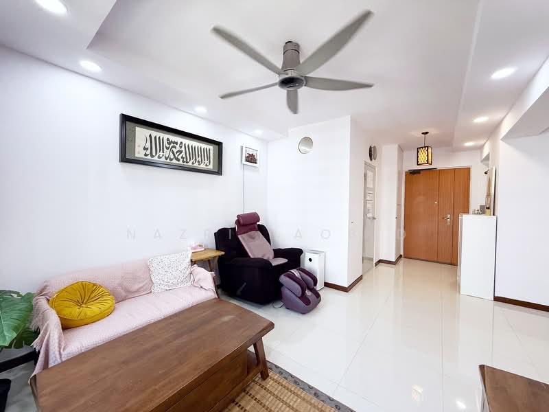 691D Woodlands Drive 73, 691D Woodlands Drive 73, 3 Bedrooms, 1,001 sqft, HDB Flat For Sale, by Nazri Baobed, 500123061 - Living Room - PropertyGuru.com.sg