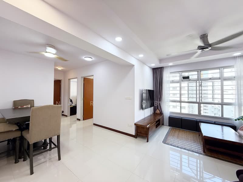 691D Woodlands Drive 73, 691D Woodlands Drive 73, 3 Bedrooms, 1,001 sqft, HDB Flat For Sale, by Nazri Baobed, 500123061 - Living Room - PropertyGuru.com.sg