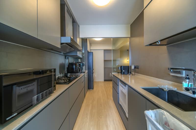 678C Punggol Drive, 678C Punggol Drive, 3 Bedrooms, 1,216 sqft, HDB Flat For Sale, by Helen Neo, 500123084 - Kitchen - PropertyGuru.com.sg