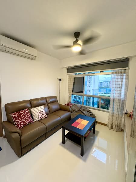 421C Northshore Drive, NORTHSHORE DRIVE, 1 Bedroom, 506 sqft, HDB Flat For Sale, by Leon Chea, 500123097 - Living Room - PropertyGuru.com.sg