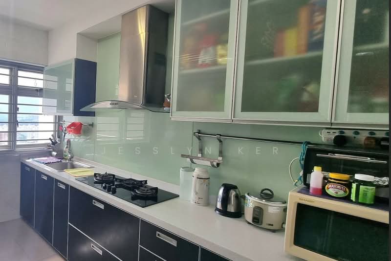 48 Strathmore Avenue, 48 Strathmore Avenue, 3 Bedrooms, 1,184 sqft, HDB Flat For Sale, by Jesslyn Ker, 500123104 - Kitchen - PropertyGuru.com.sg