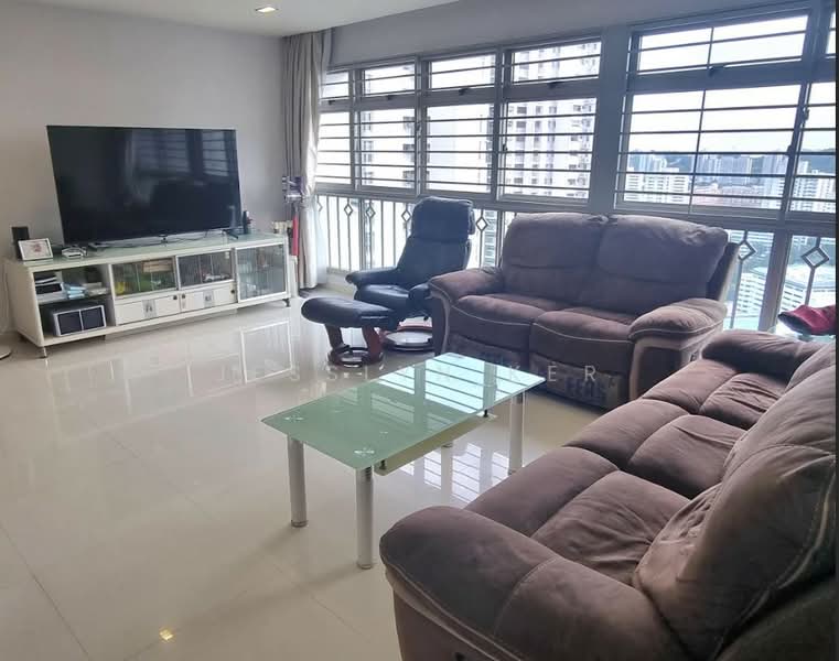 48 Strathmore Avenue, 48 Strathmore Avenue, 3 Bedrooms, 1,184 sqft, HDB Flat For Sale, by Jesslyn Ker, 500123104 - Living Room - PropertyGuru.com.sg