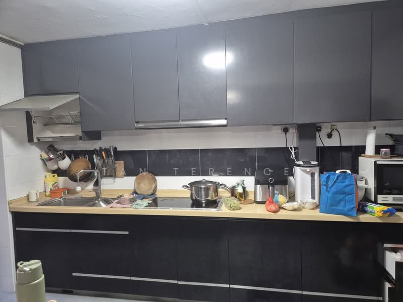 111 Bedok North Road, 111 Bedok North Road, 3 Bedrooms, 1,260 sqft, HDB Flat For Sale, by Tan Terence, 500123115 - Kitchen - PropertyGuru.com.sg