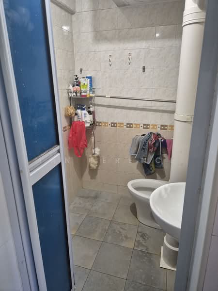 111 Bedok North Road, 111 Bedok North Road, 3 Bedrooms, 1,260 sqft, HDB Flat For Sale, by Tan Terence, 500123115 - Bathroom - PropertyGuru.com.sg