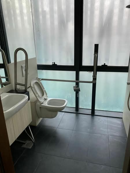 M38, 38 Jalan Pemimpin, 1,722 sqft, Light Industrial (B1) For Rent, by Jay Lee, 500123120 - Bathroom - CommercialGuru.com.sg