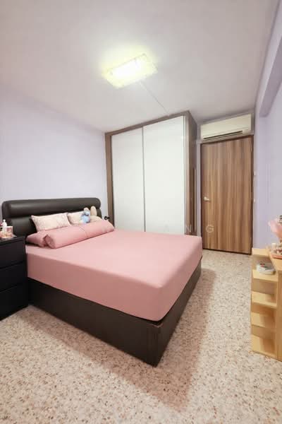 457 Ang Mo Kio Avenue 10, 457 Ang Mo Kio Avenue 10, 2 Bedrooms, 807 sqft, HDB Flat For Sale, by Dawn Ang, 500123122 - Bedroom - PropertyGuru.com.sg