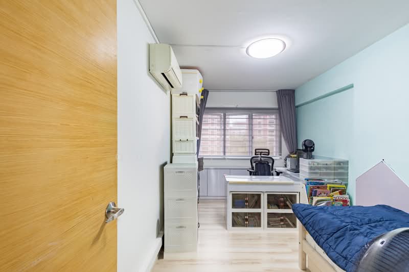 338 Tampines Street 33, 338 Tampines Street 33, 3 Bedrooms, 1,152 sqft, HDB Flat For Sale, by Queenie Ke, 500123123 - Study - PropertyGuru.com.sg