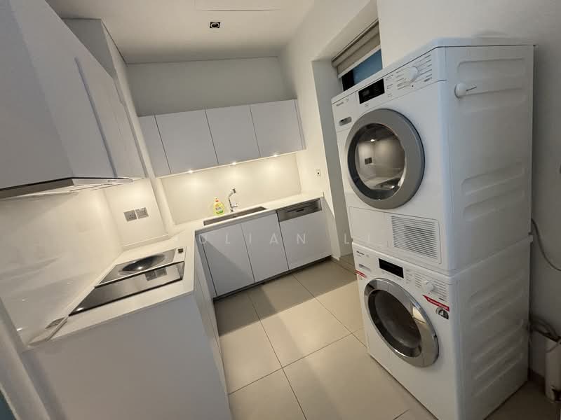 South Beach Residences, 28 South Beach Road, 3 Bedrooms, 1,744 sqft, Condominium For Rent, by Julian Li, 500123128 - Kitchen - PropertyGuru.com.sg