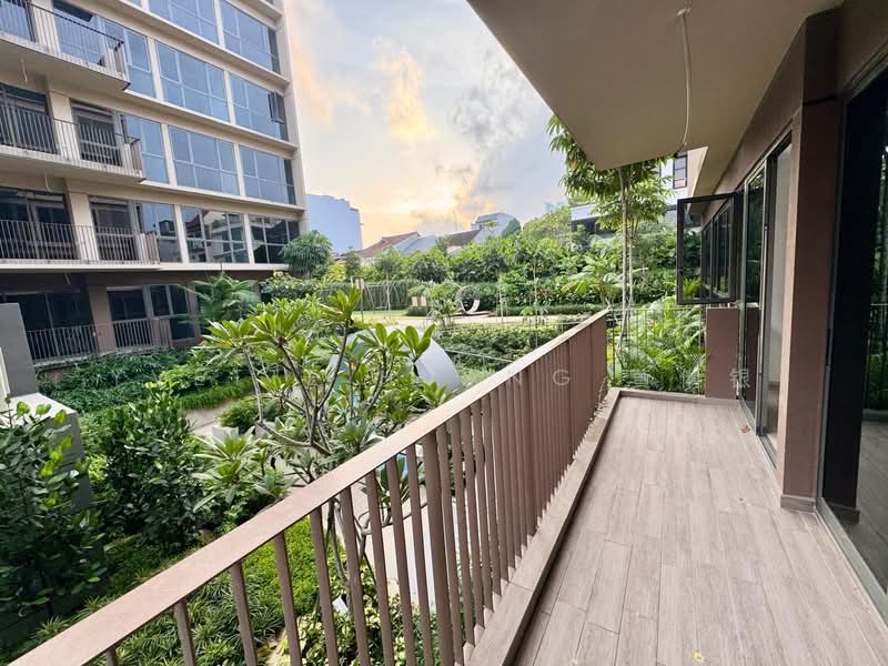 The Watergardens at Canberra, 37 Canberra Drive, 4 Bedrooms, 1,302 sqft, Condominium For Sale, by Yvette Huang 黄俐银, 500123135 - Balcony - PropertyGuru.com.sg