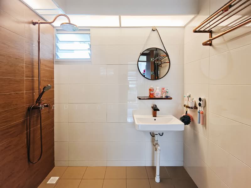 876A Tampines Avenue 8, 876A Tampines Avenue 8, 3 Bedrooms, 1,216 sqft, HDB Flat For Sale, by Nadiyah Kamsani, 500123136 - Bathroom - PropertyGuru.com.sg
