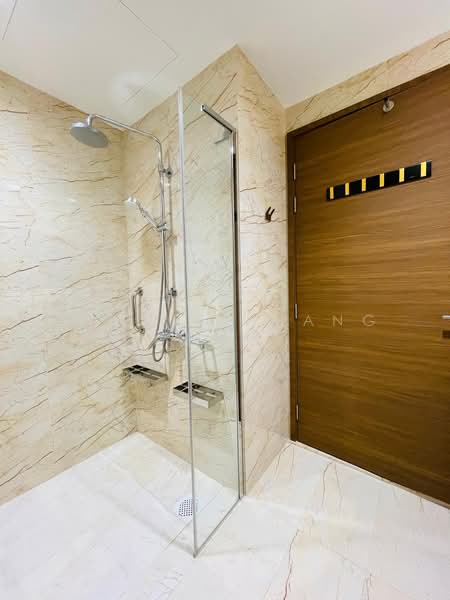 Queens Peak, 1 Dundee Road, 1 Bedroom, 495 sqft, Condominium For Sale, by Yvette Huang 黄俐银, 500123141 - Bathroom - PropertyGuru.com.sg
