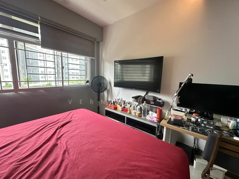 220B Sumang Lane, 220B Sumang Lane, 2 Bedrooms, 732 sqft, HDB Flat For Sale, by Vernie Lee, 500123142 - Bedroom - PropertyGuru.com.sg