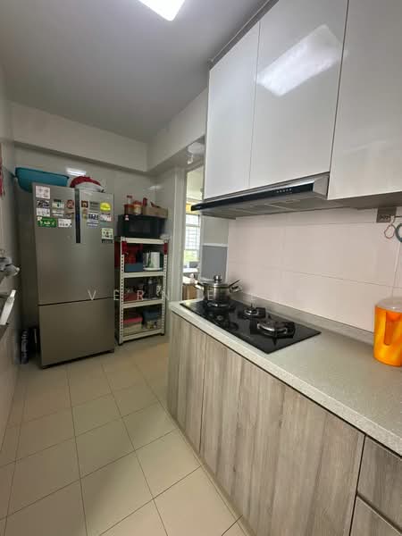 220B Sumang Lane, 220B Sumang Lane, 2 Bedrooms, 732 sqft, HDB Flat For Sale, by Vernie Lee, 500123142 - Kitchen - PropertyGuru.com.sg