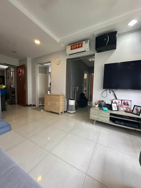 220B Sumang Lane, 220B Sumang Lane, 2 Bedrooms, 732 sqft, HDB Flat For Sale, by Vernie Lee, 500123142 - Living Room - PropertyGuru.com.sg