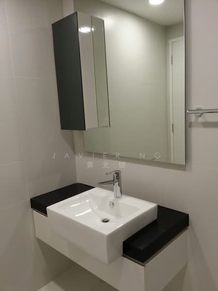 The Interlace, 180 Depot Road, 2 Bedrooms, 1,044 sqft, Condominium For Rent, by Javier Ng 黄允健, 500123150 - Bathroom - PropertyGuru.com.sg