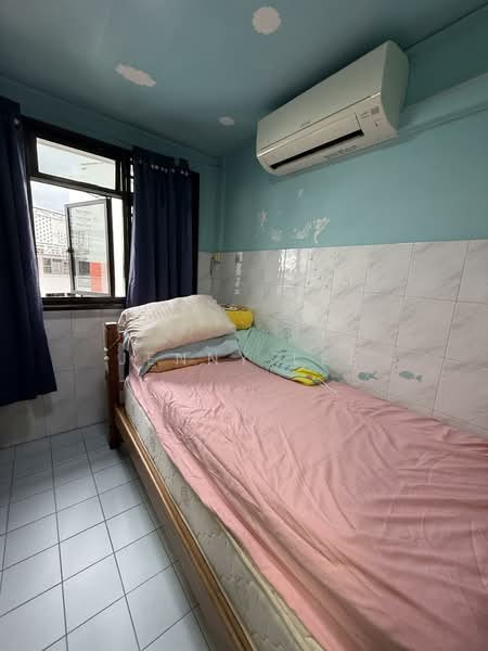 36 Circuit Road, 36 Circuit Road, 2 Bedrooms, 678 sqft, HDB Flat For Sale, by Jenny Lee, 500123157 - Bedroom - PropertyGuru.com.sg