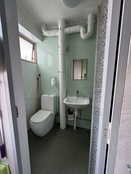 9 Toh Yi Drive, 9 Toh Yi Drive, Room Rental, 120 sqft, HDB Flat For Rent, by Kimyee Lim, 500123160 - Bathroom - PropertyGuru.com.sg