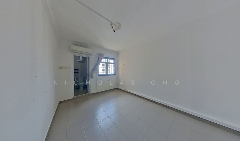 829 Yishun Street 81, 829 Yishun Street 81, 2 Bedrooms, 785 sqft, HDB Flat For Sale, by Nicholas Cho, 500123165 - Bathroom - PropertyGuru.com.sg