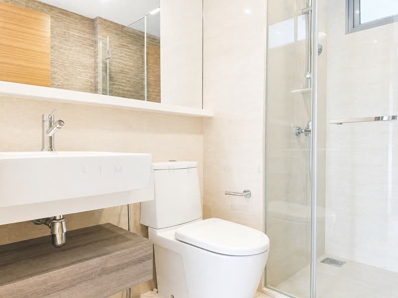 Woodhaven, 77 Woodgrove Avenue, 3 Bedrooms, 1,119 sqft, Condominium For Sale, by Lim Sheng Loo, 500123181 - Bathroom - PropertyGuru.com.sg