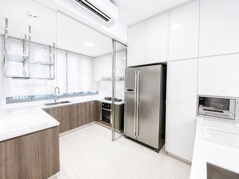 Woodhaven, 89 Woodgrove Avenue, 4 Bedrooms, 3,358 sqft, Town House For Sale, by Lim Sheng Loo, 500123182 - Kitchen - PropertyGuru.com.sg