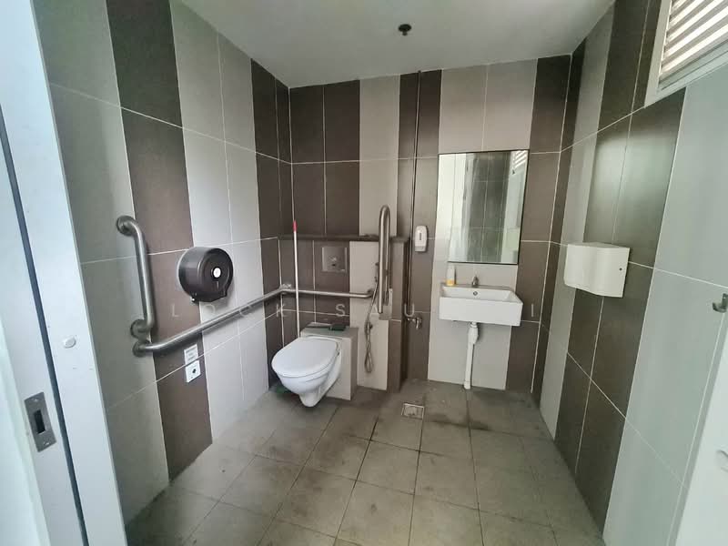 Tuas South Connection, 59 Tuas South Link 1, 18,148 sqft, Factory / Workshop (B2) For Sale, by Lock Sau Lai, 500123183 - Bathroom - CommercialGuru.com.sg