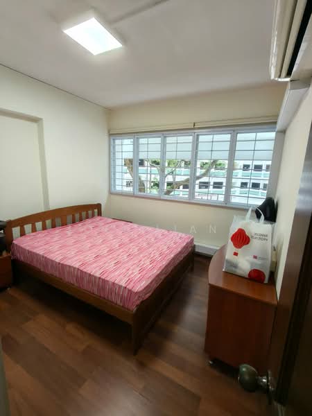 155 Lorong 1 Toa Payoh, 155 Lorong 1 Toa Payoh, 3 Bedrooms, 1,087 sqft, HDB Flat For Sale, by Joel Liang, 500123189 - Bedroom - PropertyGuru.com.sg