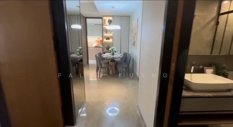 Boulevard 88, 86 Orchard Boulevard, 3 Bedrooms, 1,313 sqft, Condominium For Sale, by Paley Kuang, 500123240 - Dining Room - PropertyGuru.com.sg