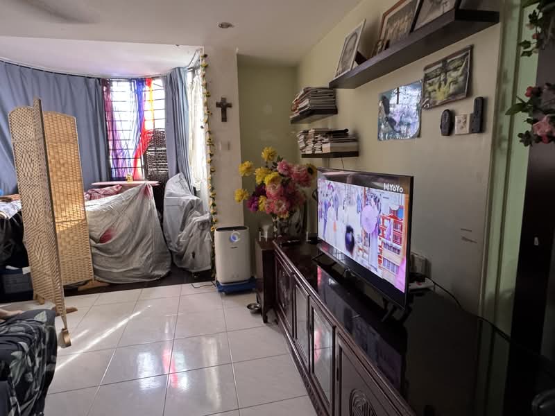 341A Sembawang Close, 341A Sembawang Close, 4 Bedrooms, 1,410 sqft, HDB Flat For Sale, by Zach Lin, 500123246 - Living Room - PropertyGuru.com.sg