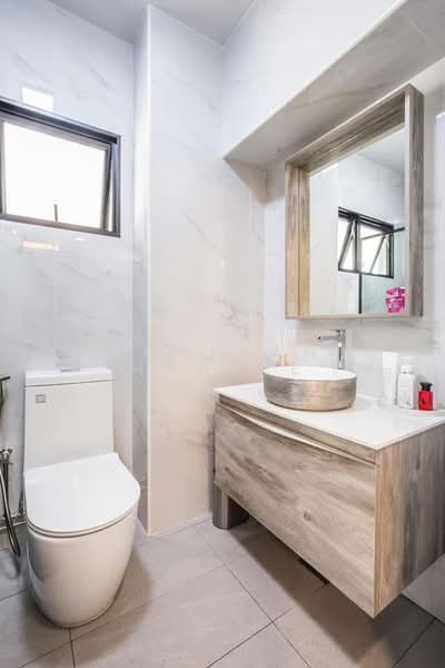 532 Jelapang Road, 532 Jelapang Road, 4 Bedrooms, 1,539 sqft, HDB Flat For Sale, by Sophian Hardie, 500123264 - Bathroom - PropertyGuru.com.sg