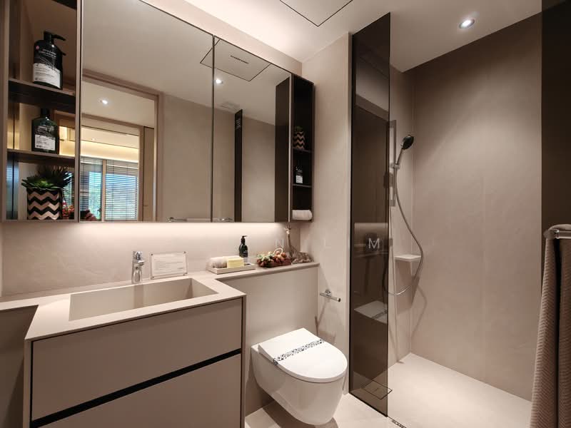 CCR New Mix Development, , 3 Bedrooms, 990 sqft, Condominium For Sale, by Robin Lim, 500123265 - Bathroom - PropertyGuru.com.sg
