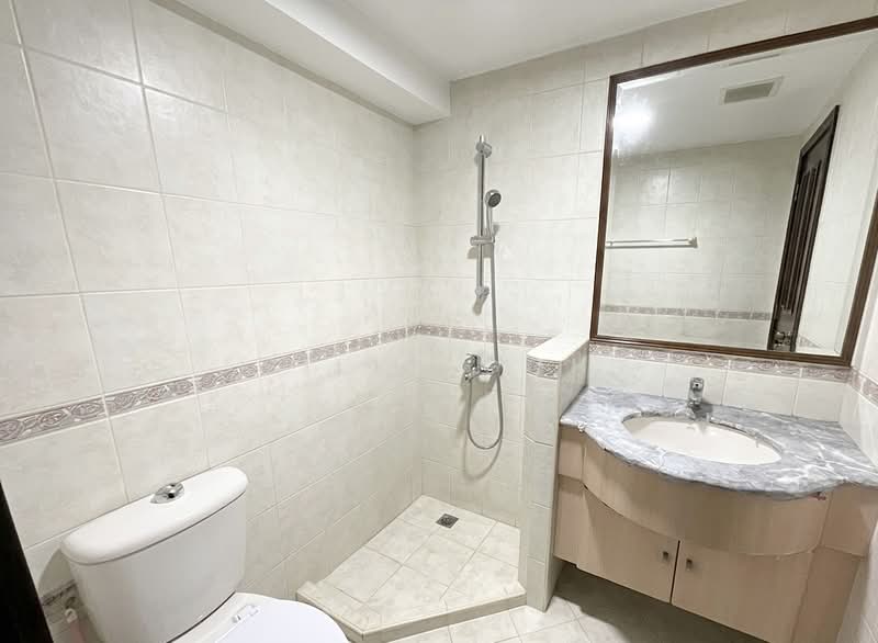 Villa Verde, Verde Crescent, 5 Bedrooms, 3,000 sqft, Terraced House For Sale, by Billy Goh, 500123283 - Bathroom - PropertyGuru.com.sg