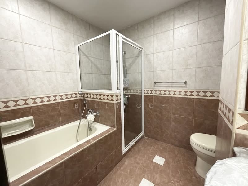 Villa Verde, Verde Crescent, 5 Bedrooms, 3,000 sqft, Terraced House For Sale, by Billy Goh, 500123283 - Bathroom - PropertyGuru.com.sg